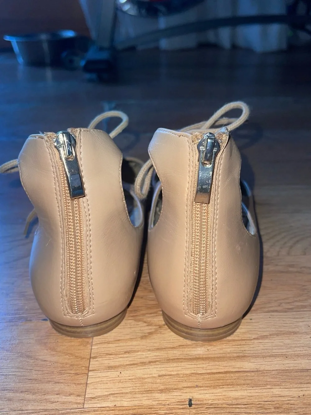 Saks Fifth Avenue elegant pointed